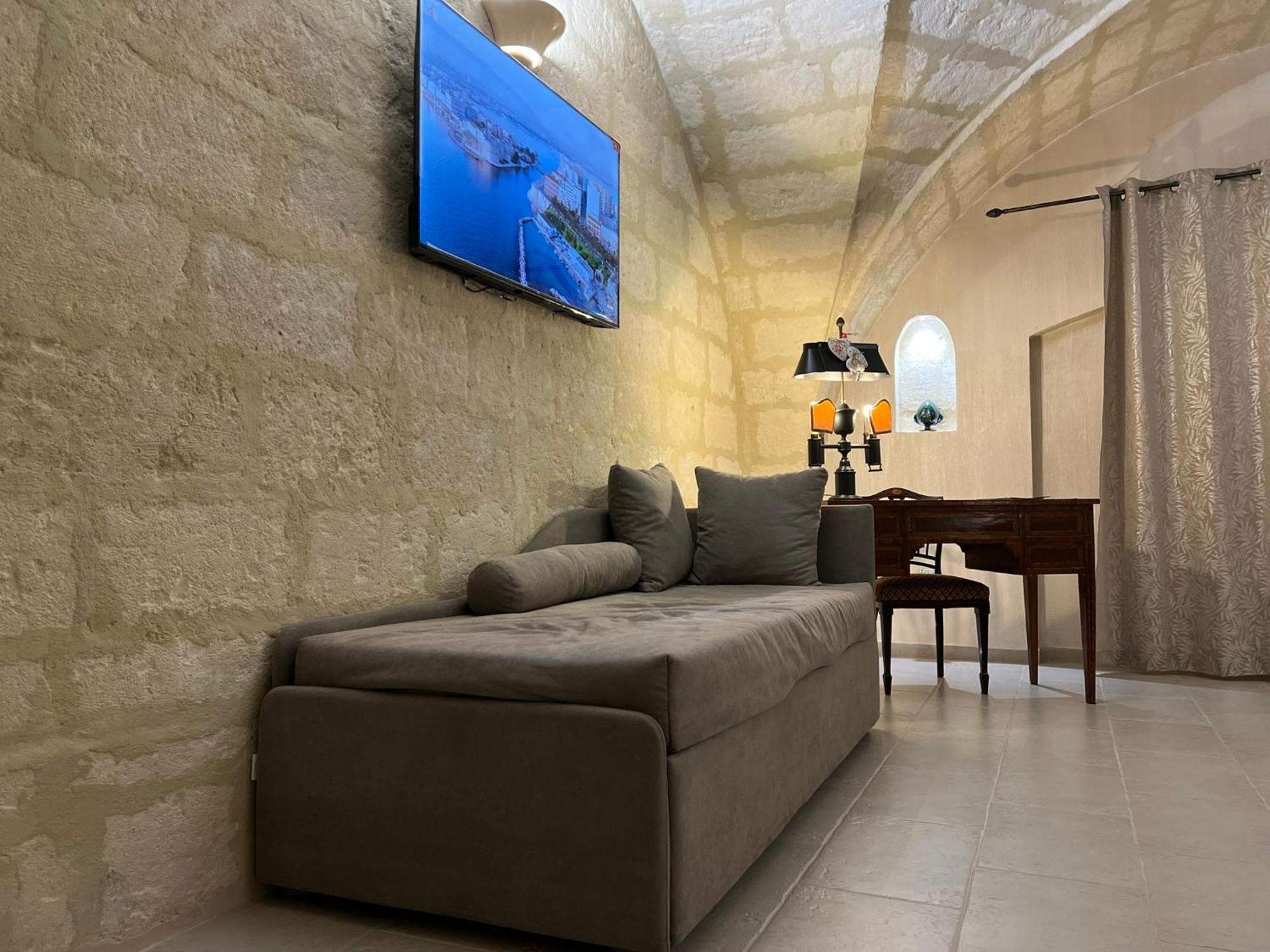 Suite Cavour Luxury Home טאראנטו מראה חיצוני תמונה