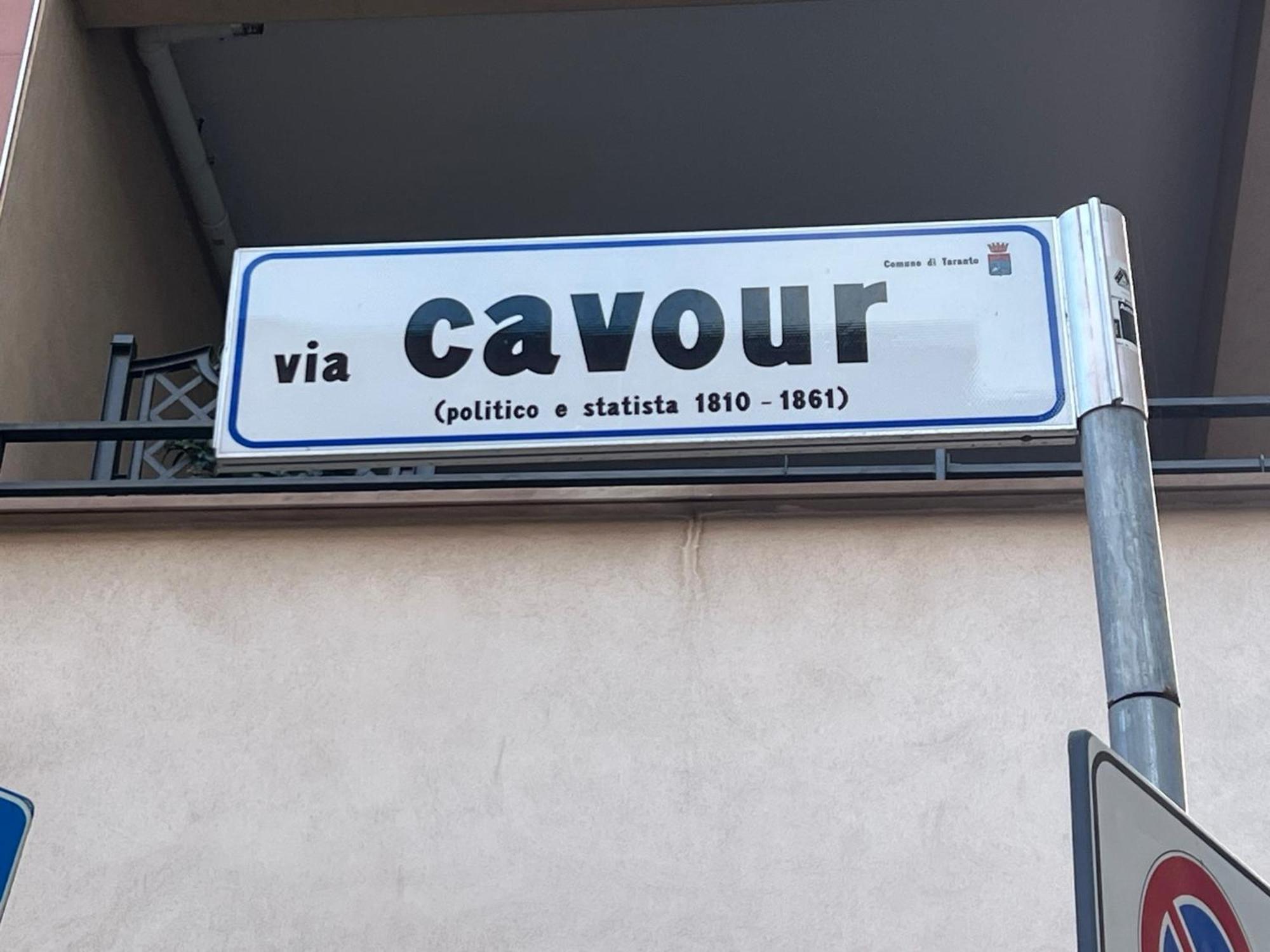 Suite Cavour Luxury Home טאראנטו מראה חיצוני תמונה